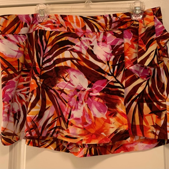 NWOT CACHE Skort - Picture 5 of 8